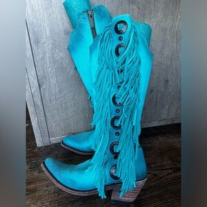 Stunning Turquoise fringe boots!